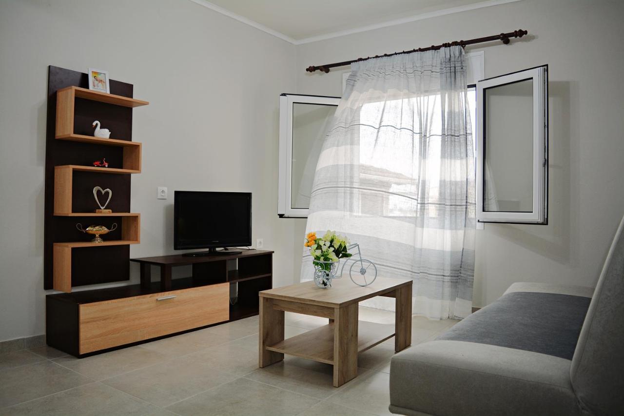 Spiros Full House In Marathias Apartment Екстериор снимка