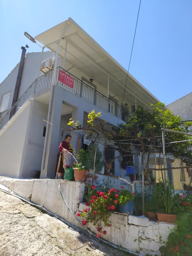 Spiros Full House In Marathias Apartment Екстериор снимка